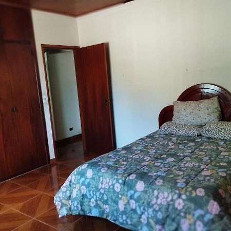 Casa Aconchegante Na Serra Campos do Jordão Eksteriør billede