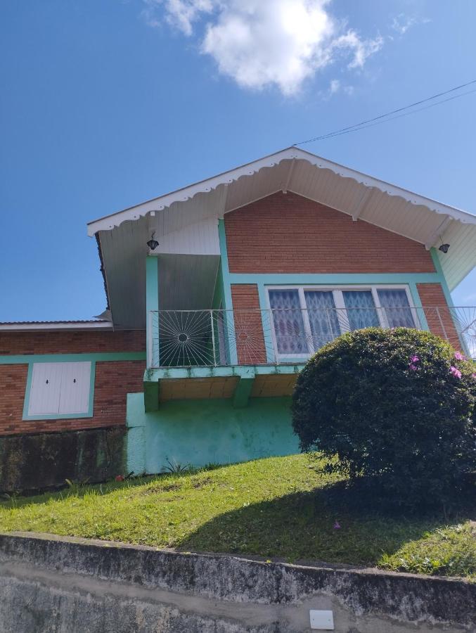 Casa Aconchegante Na Serra Campos do Jordão Eksteriør billede