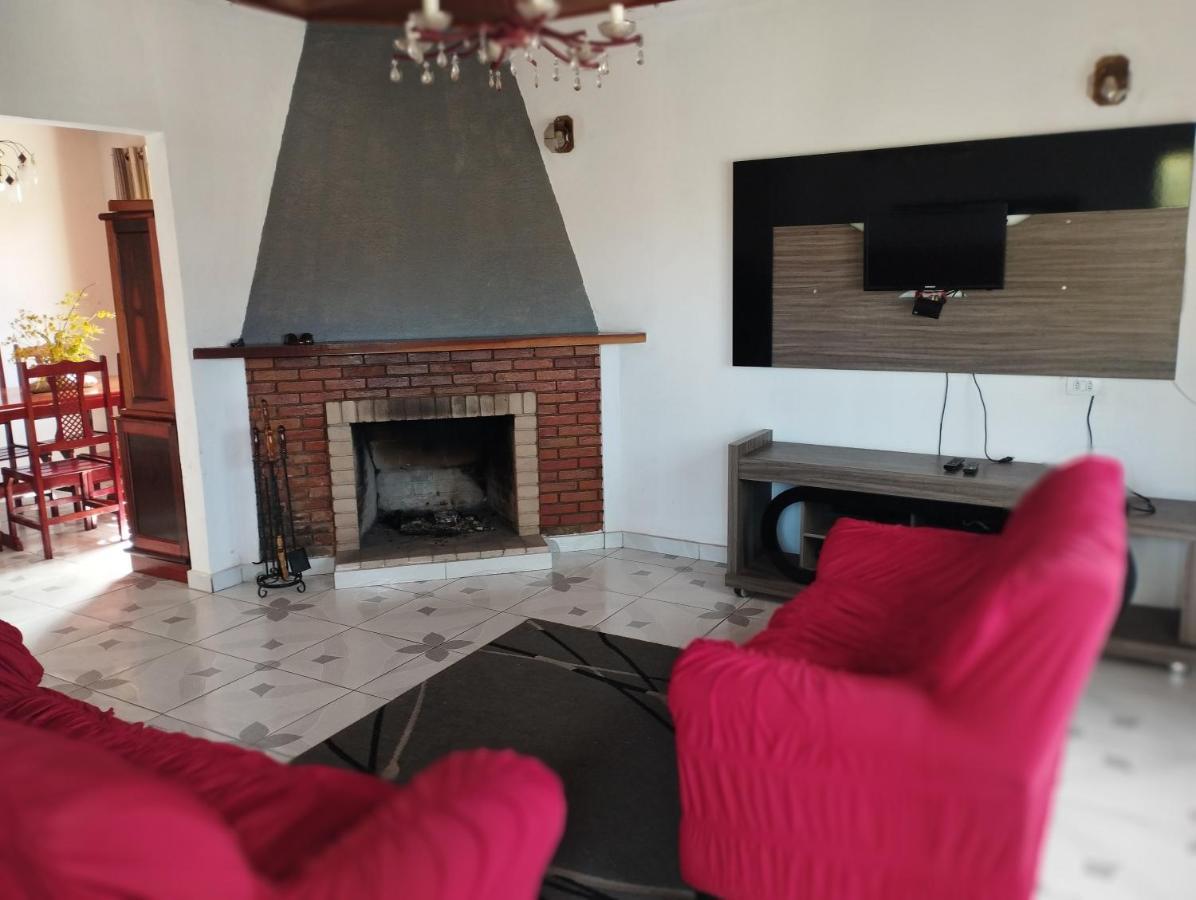 Casa Aconchegante Na Serra Campos do Jordão Eksteriør billede