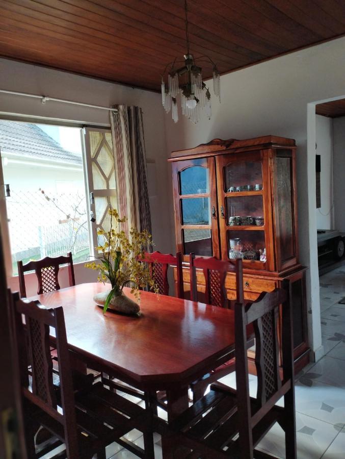 Casa Aconchegante Na Serra Campos do Jordão Eksteriør billede